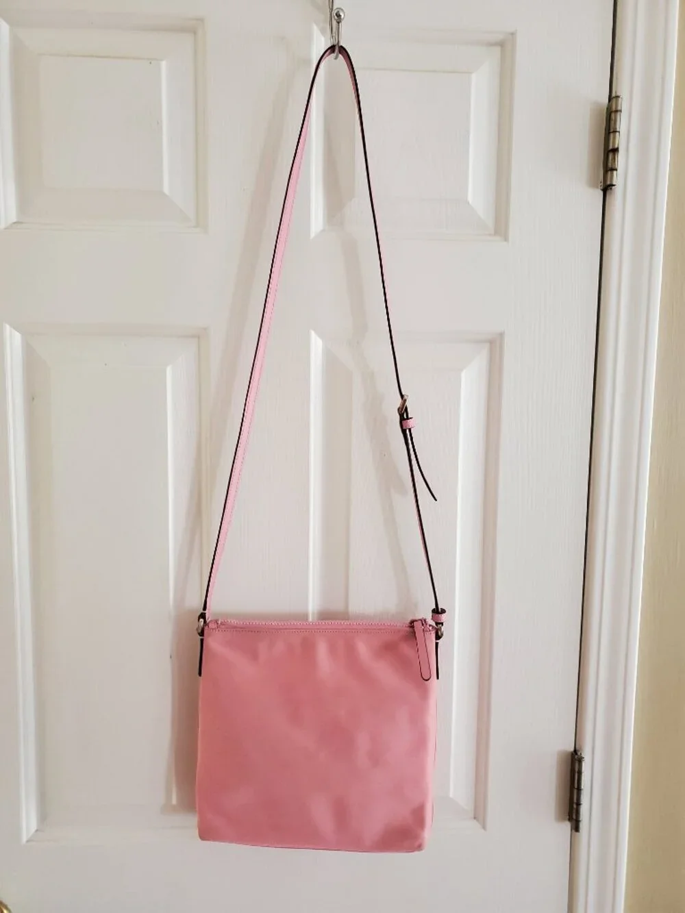 KATE SPADE Jae Flat Nylon Crossbody Bag Pink Leather Strap in Pink